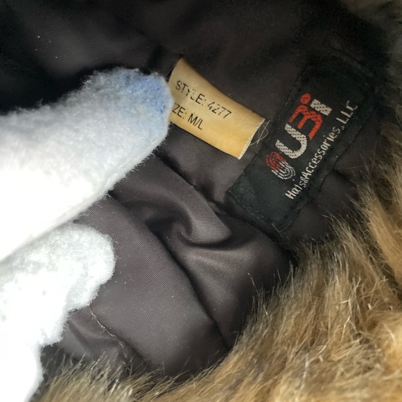 Like New!! In Excellent Condition! U3i Faux Fur and Camo Trapper Hat - Picture 10 of 10